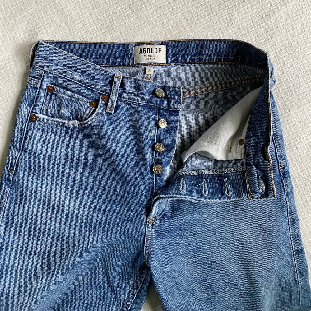 AGOLDE straight leg jeans.